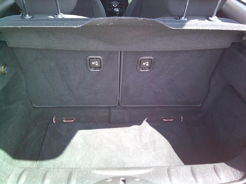 MINI HATCH