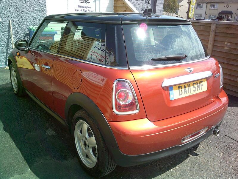MINI HATCH