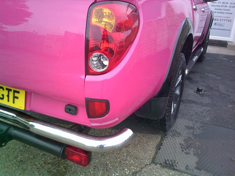 MITSUBISHI L200