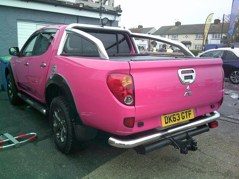 MITSUBISHI L200