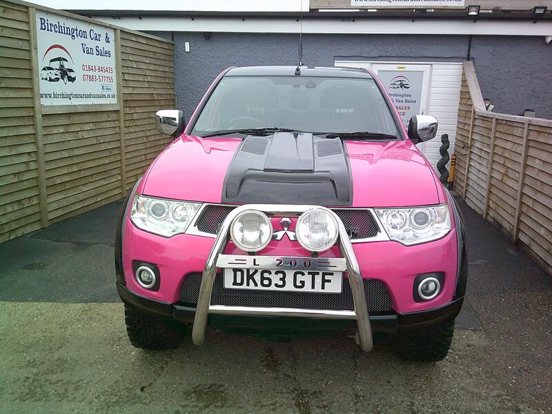 MITSUBISHI L200