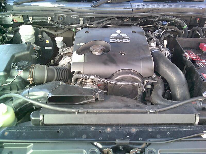 MITSUBISHI L200