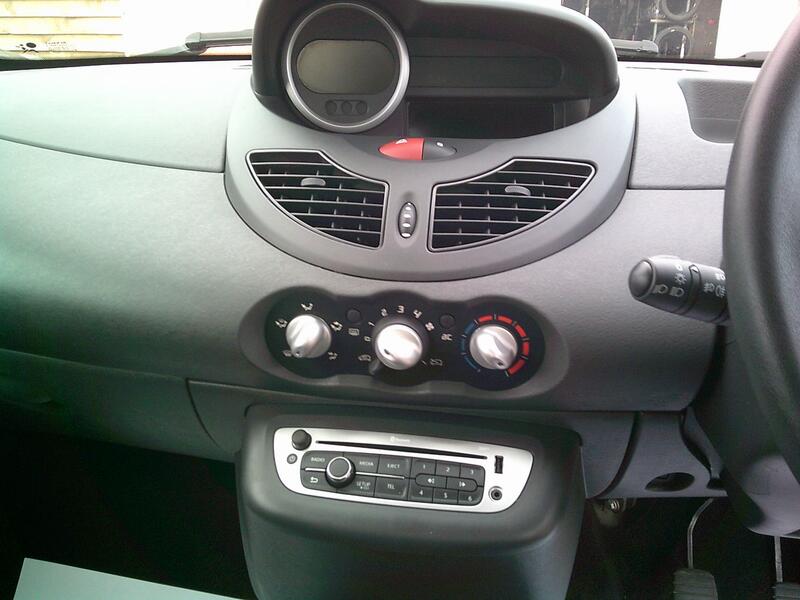 RENAULT TWINGO