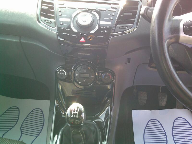 FORD FIESTA